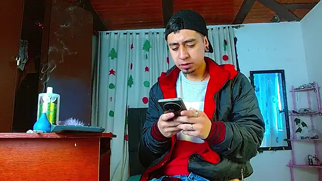 abnerdam01 online show from November 2025 12:37:01 PM