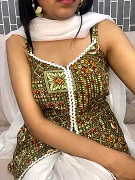 Riya-6969 online show from April 2026 05:43:01 PM