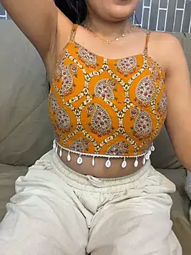 Riya-6969 online show from May 2026 03:07:01 PM