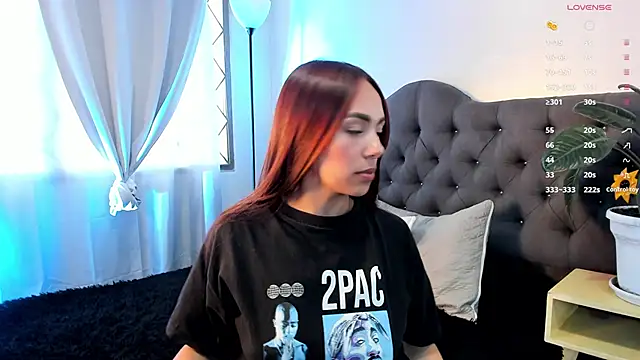 Snapshot of nikolevoshkie_ chatting on September 2025 07:25:01 PM nikolevoshkie online show from September 2025 07:25:01 PM