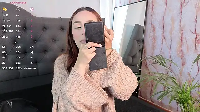 Snapshot of nikolevoshkie_ chatting on November 2025 08:11:02 PM nikolevoshkie online show from November 2025 08:11:02 PM