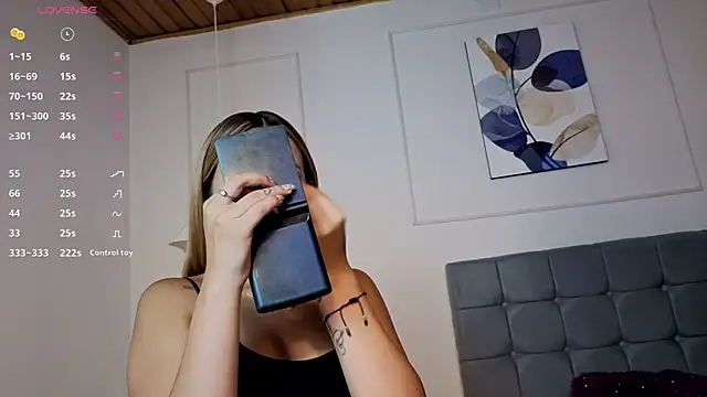 Snapshot of nikolevoshkie_ chatting on January 2026 08:25:01 PM nikolevoshkie online show from January 2026 08:25:01 PM