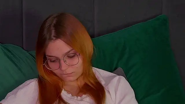 BellaMarebelle online show from October 2025 04:37:01 AM