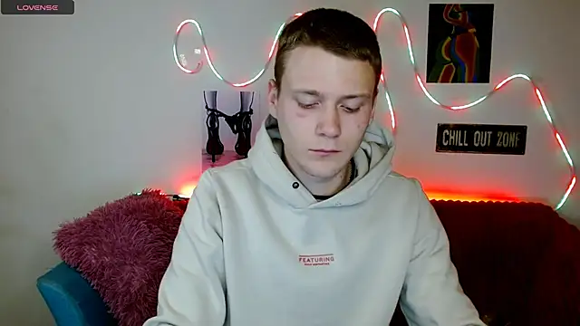 Xavier Night81 online show from November 2025 10:20:01 AM