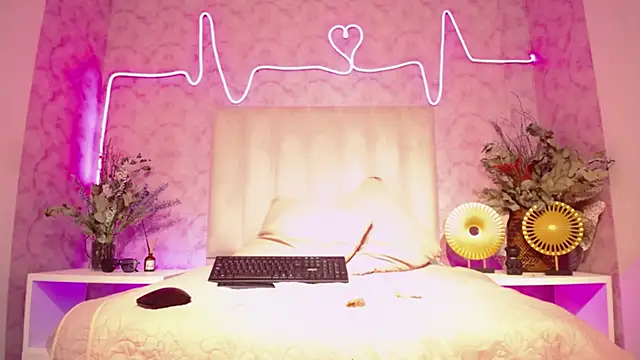 Paulina Sodi online show from September 2025 07:58:01 PM