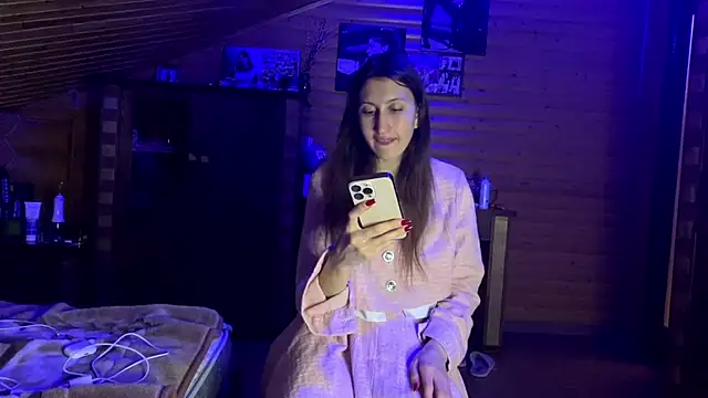 Shyselly online show from October 2025 07:12:02 PM