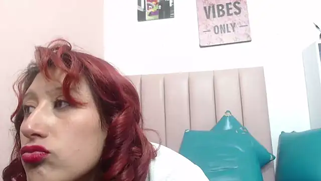 Chloe Wiild online show from November 2025 03:50:02 AM