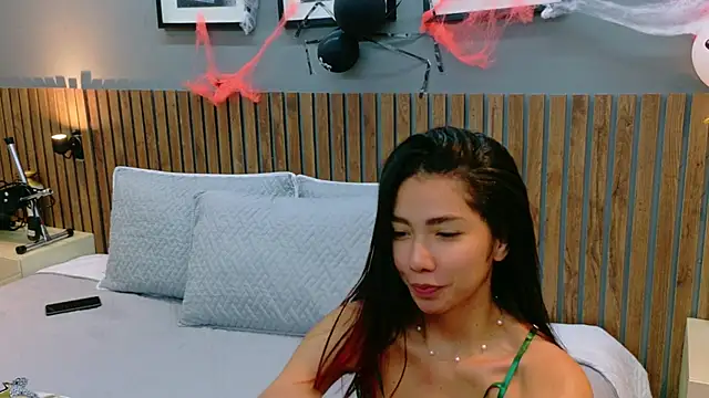 luna roja25 online show from October 2025 01:01:02 PM