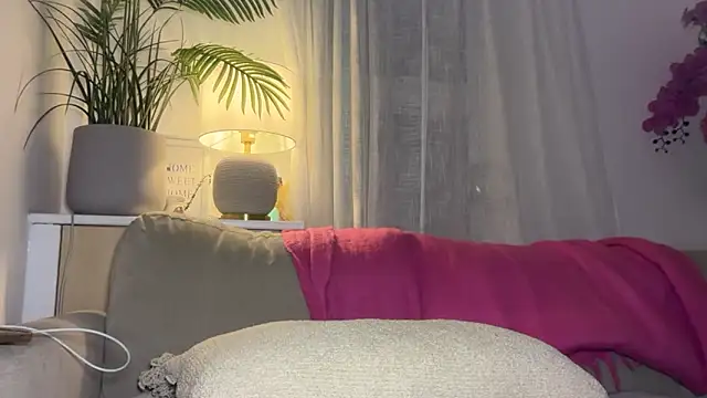 KayleeBella online show from September 2025 08:43:01 PM