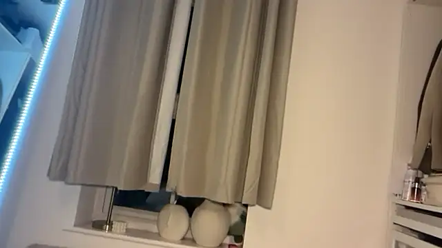 KayleeBella online show from December 2025 05:31:02 PM