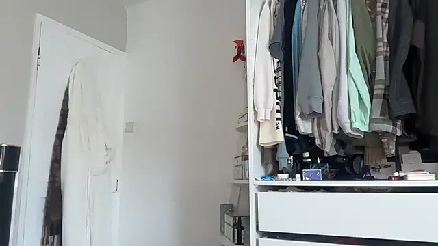 KayleeBella online show from March 2026 10:10:02 AM