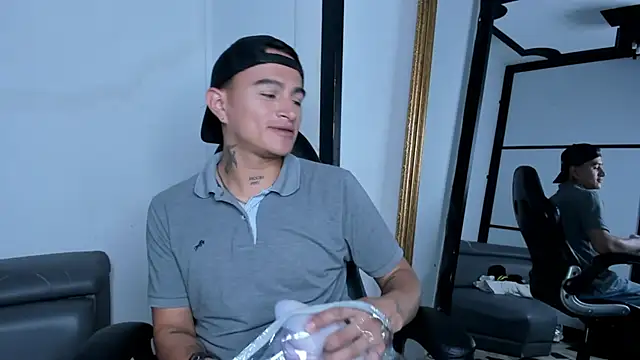 LiamDeep online show from October 2025 07:44:02 PM