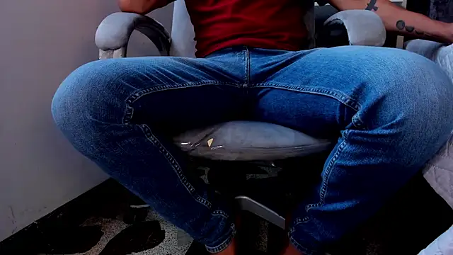 LiamDeep online show from April 2026 06:56:01 PM