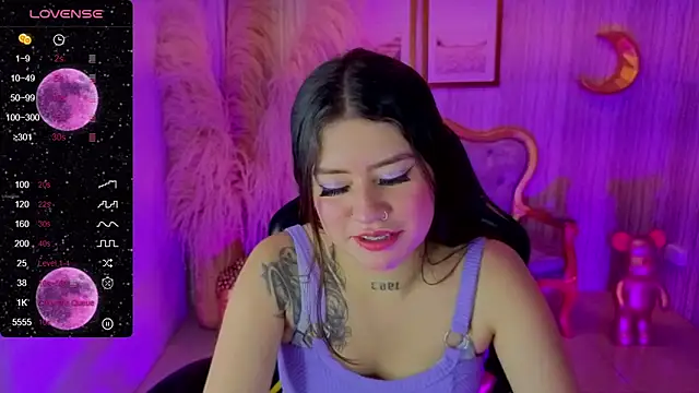 ivy lodge s online show from October 2025 08:22:01 PM