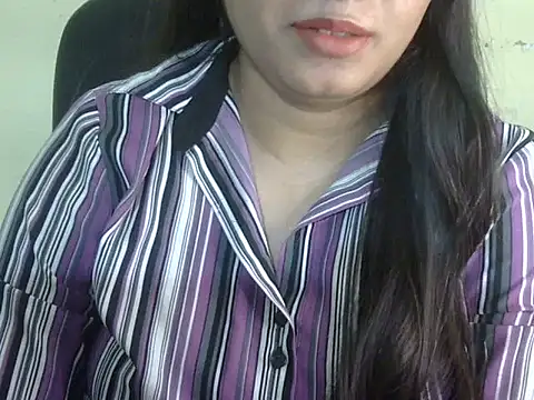 Snapshot of Aanya_Hazel chatting on October 2025 03:10:02 PM Aanya Hazel online show from October 2025 03:10:02 PM