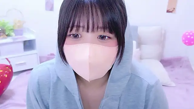 Snapshot of Hinata_Sun chatting on May 2026 08:28:01 PM Hinata Sun online show from May 2026 08:28:01 PM
