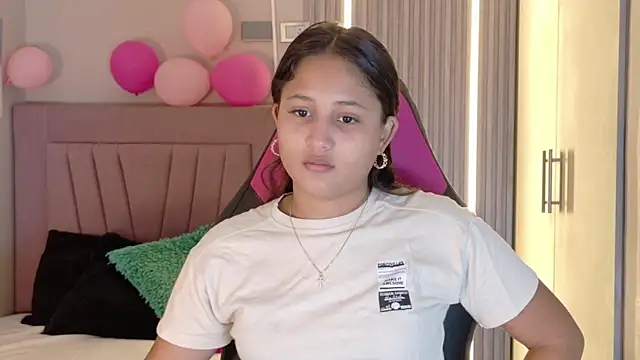 Laly Cherry  online show from November 2025 12:16:01 PM