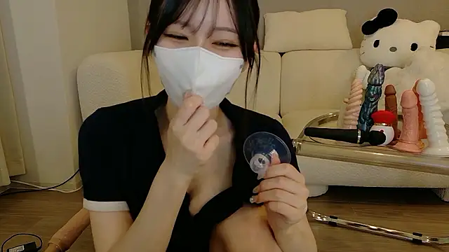 Snapshot of Ribon_n chatting on June 2026 12:33:01 PM Ribon n online show from June 2026 12:33:01 PM