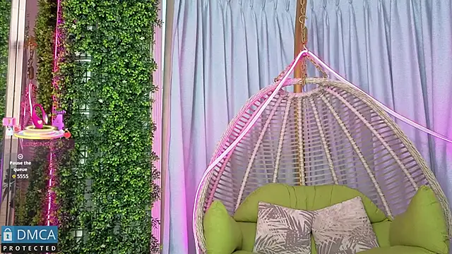 Snapshot of Kiara_Zahiri__ chatting on October 2025 11:08:02 AM Kiara Zahiri online show from October 2025 11:08:02 AM