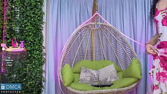 Snapshot of Kiara_Zahiri__ chatting on October 2025 11:07:02 AM Kiara Zahiri online show from October 2025 11:07:02 AM