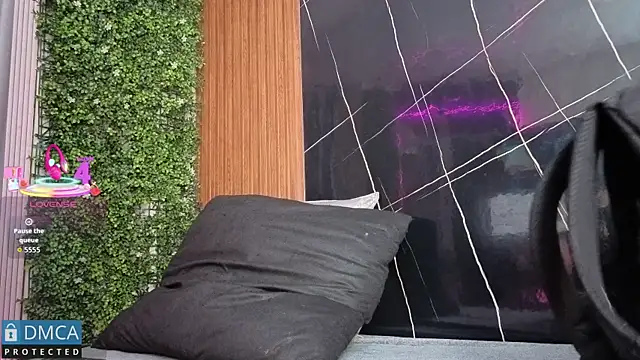 Kiara Zahiri   online show from November 2025 11:11:01 AM