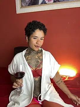 Snapshot of xbigpeach chatting on November 2025 01:06:01 AM xbigpeach online show from November 2025 01:06:01 AM