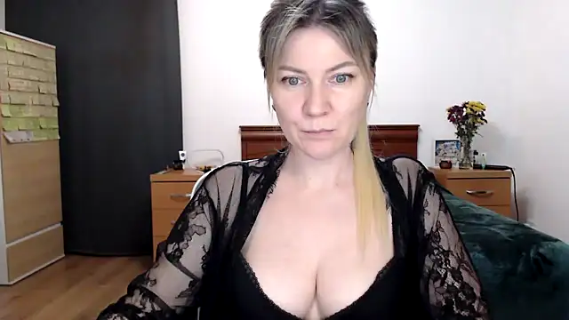 ParadiseAlina online show from November 2025 08:21:01 PM