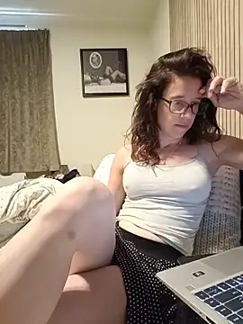 Snapshot of JezebelDutch chatting on June 2026 12:14:02 PM JezebelDutch online show from June 2026 12:14:02 PM