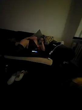 ladylou23 online show from November 2025 02:43:02 AM