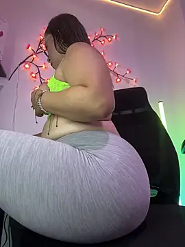 Amelia laurent online show from April 2026 11:02:02 PM