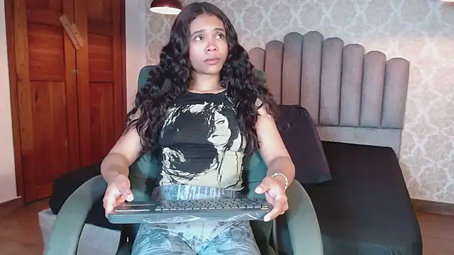 Kristall 06 online show from October 2025 03:37:02 AM