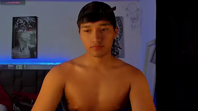 mateo-Esposito online show from October 2025 11:05:02 PM