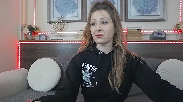 Snapshot of MuseDollX chatting on January 2026 06:44:01 PM MuseDollX online show from January 2026 06:44:01 PM