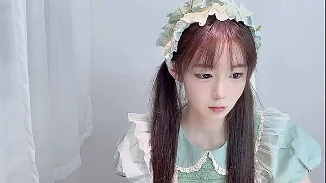 Xiao-runbao online show from October 2025 02:24:01 PM