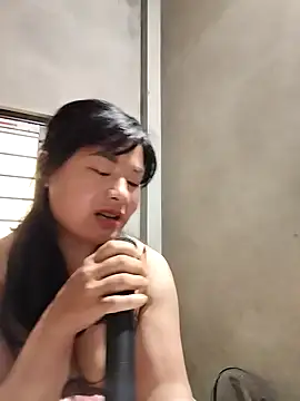 kute-00 online show from November 2025 03:05:01 AM