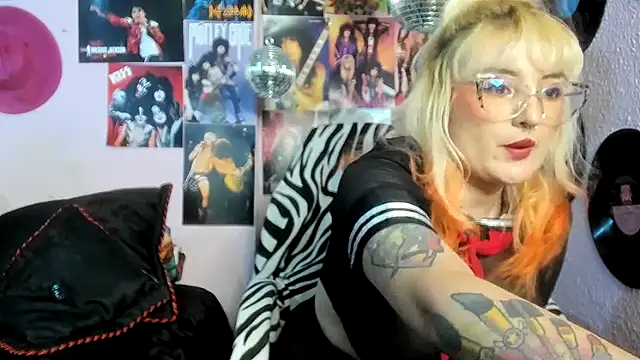 Avril Maria online show from March 2026 06:24:02 PM