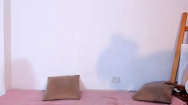 Snapshot of Lia_Rousse0 chatting on October 2025 07:09:02 PM Lia Rousse0 online show from October 2025 07:09:02 PM