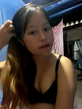 Snapshot of O_o_UwU_o_O chatting on October 2025 09:52:02 AM O o UwU o O online show from October 2025 09:52:02 AM