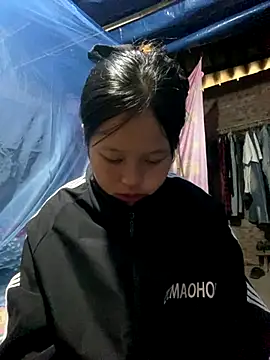 O o UwU o O online show from November 2025 01:52:01 AM