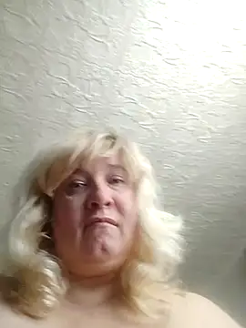 Snapshot of GlamMilena chatting on February 2025 12:37:01 PM GlamMilena online show from February 2025 12:37:01 PM