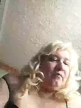 Snapshot of GlamMilena chatting on March 2025 12:02:02 PM GlamMilena online show from March 2025 12:02:02 PM