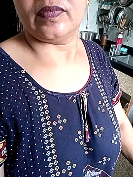 Snapshot of angel_ridhi chatting on June 2026 02:12:01 AM angel ridhi online show from June 2026 02:12:01 AM