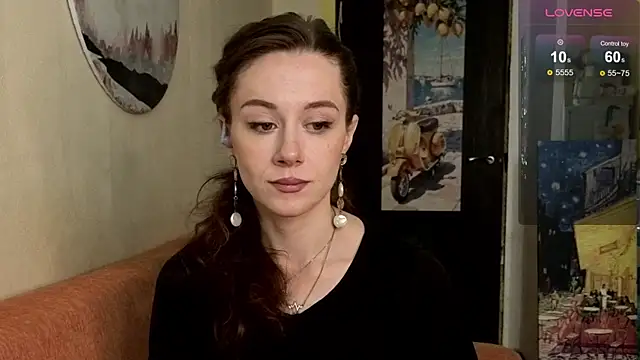 Snapshot of SkyHelen chatting on June 2026 07:44:01 AM SkyHelen online show from June 2026 07:44:01 AM