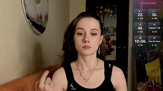 Snapshot of SkyHelen chatting on June 2026 07:53:02 AM SkyHelen online show from June 2026 07:53:02 AM