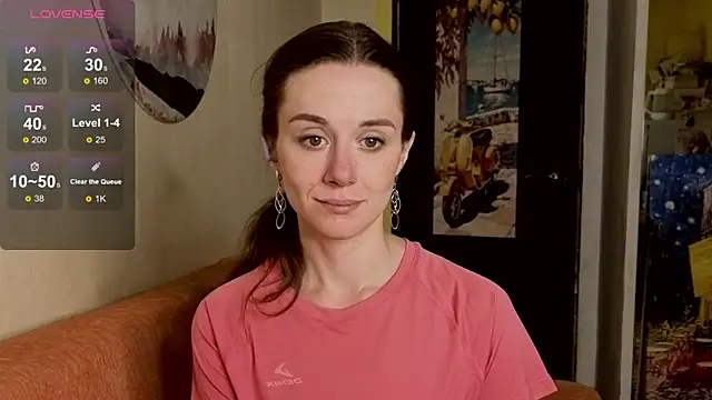 Snapshot of SkyHelen chatting on June 2026 10:06:02 AM SkyHelen online show from June 2026 10:06:02 AM