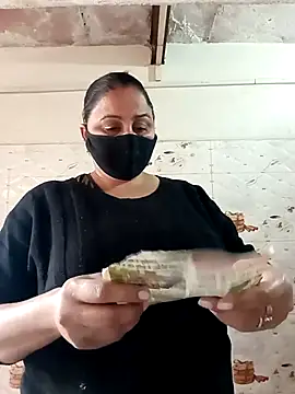 Snapshot of Rakhi_sawant143 chatting on November 2025 03:06:02 AM Rakhi sawant143 online show from November 2025 03:06:02 AM