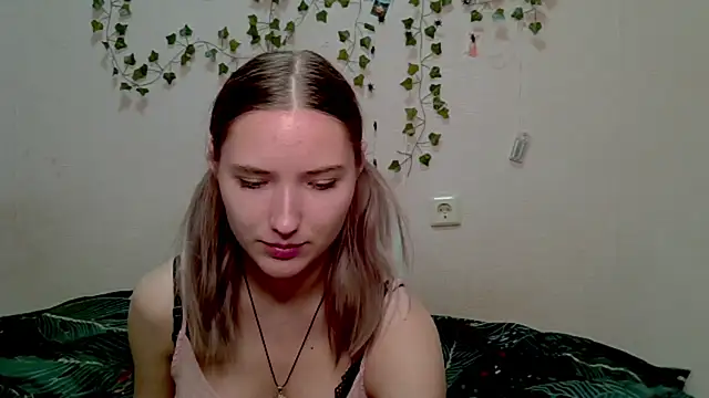  kikiclark   online show from October 2025 04:46:01 PM