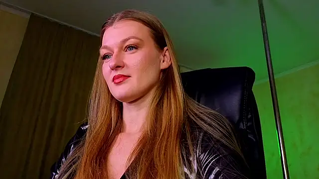 MysticVenus  online show from February 2026 03:07:01 PM