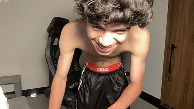 OopsAgain  online show from May 2026 11:34:01 PM