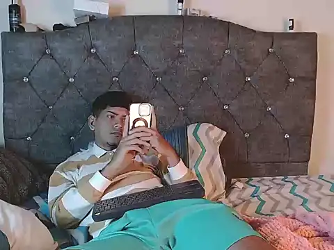 logan willyams  online show from October 2025 01:26:02 AM
